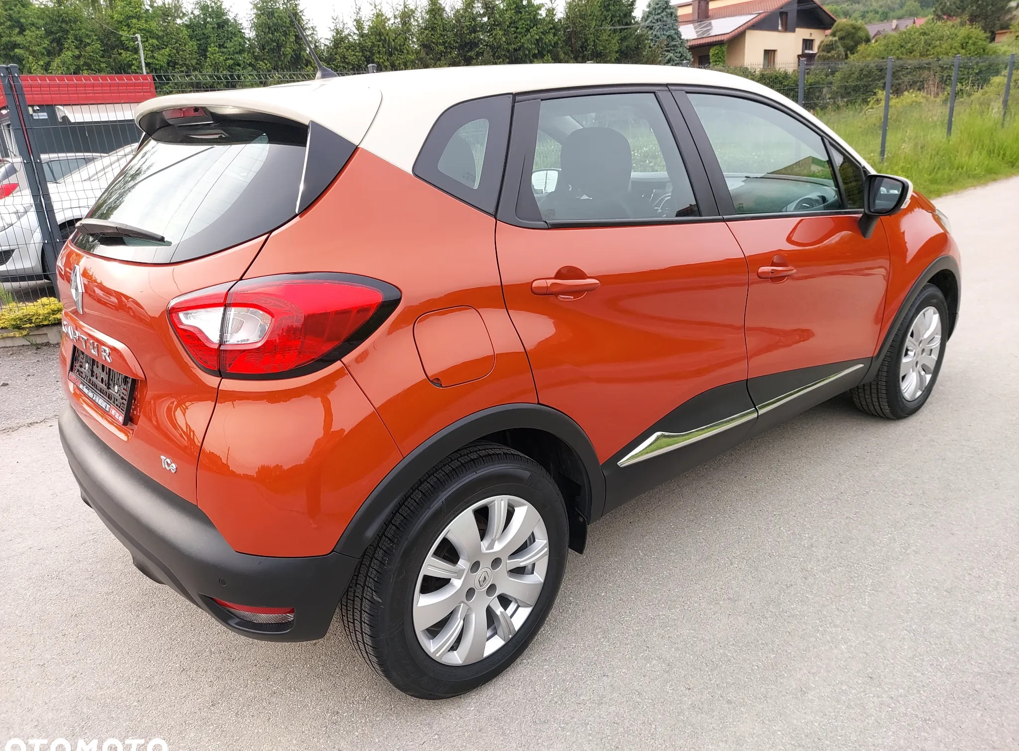 Renault Captur cena 41400 przebieg: 112000, rok produkcji 2014 z Kostrzyn małe 631